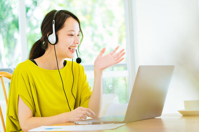 初心者必見のオンライン英語教材　比較｜DMM英会話やレアジョブなど人気教材を詳しく紹介